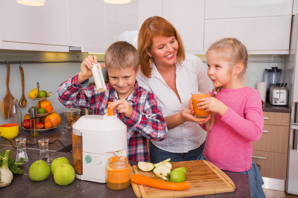 Making smoothies with kids